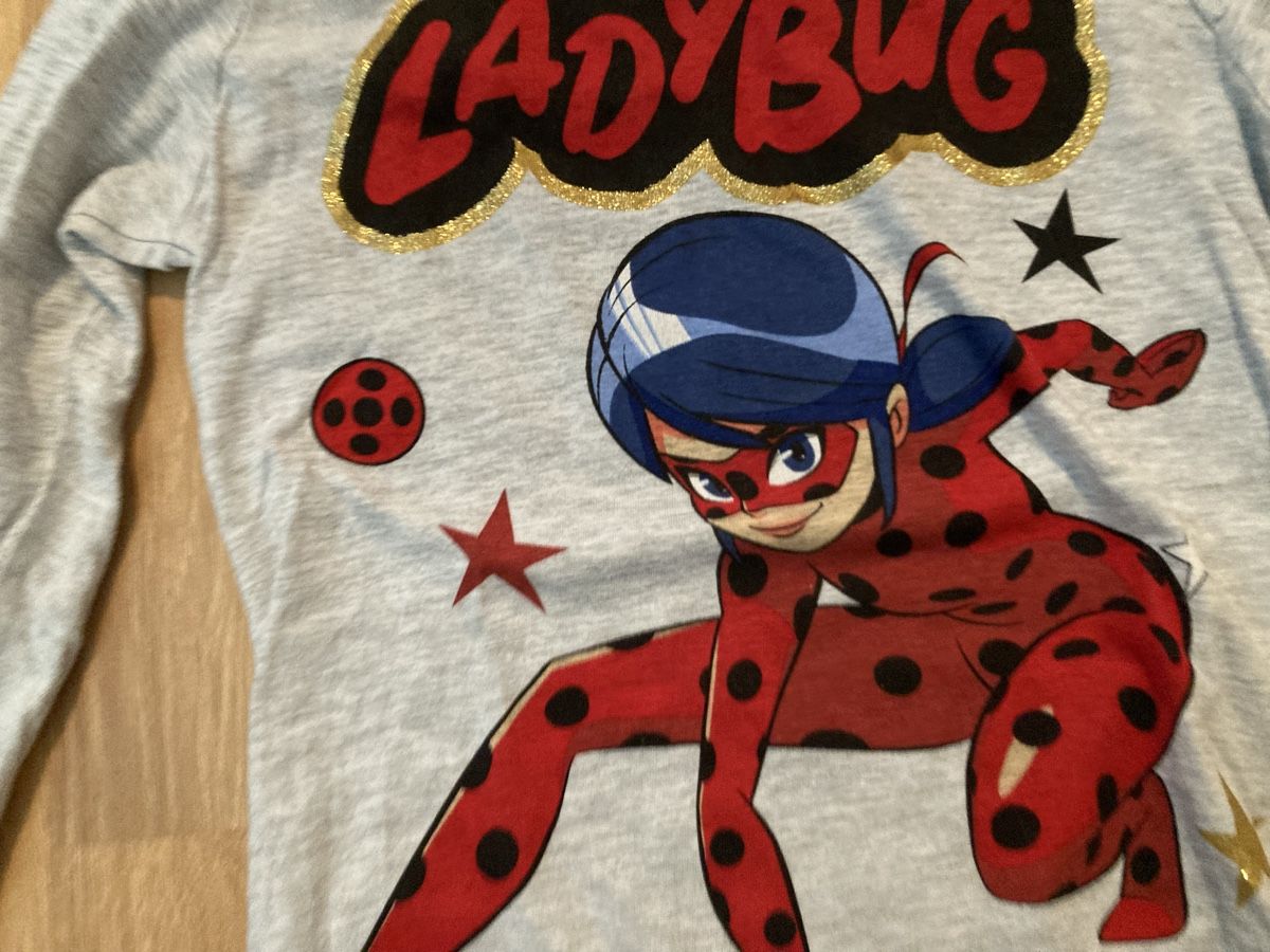 Camicette, T-shirt & Top: Miraculous Ladybug Langarmshirt Gr. 122 – Usato da Emmenbrücke venduto da JJ_89 1