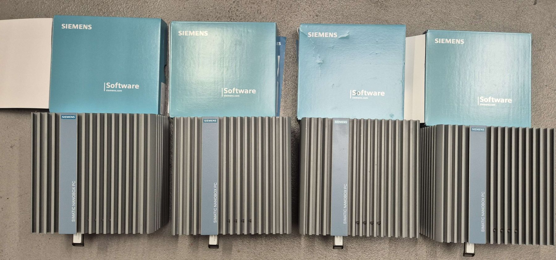 Siemens Componenti elettronici: 4 Stück Industrie PC Siemens Simatic Nanobox P – Nuovo e nell'imballaggio originale da Thalwil venduto da Moritz.A