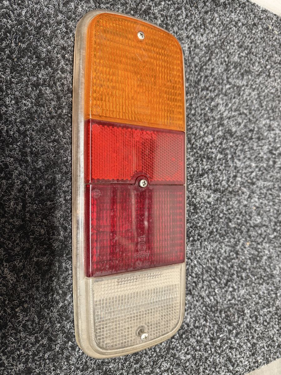 Alle Autoersatzteile: Oldtimer Rückleuchte 43358R23 Made in Germany Top! – Gebraucht aus Bubikon von Simbeli