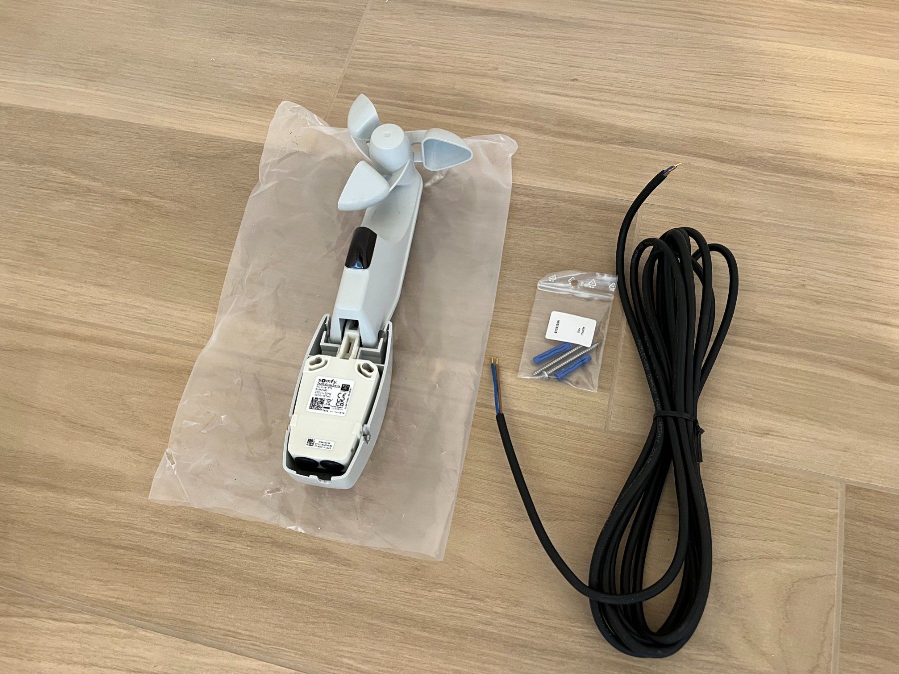 Somfy Sonstiges für Haushalt & Wohnen: Somfy Wind- und Sonnensensor – Neu (gemäss Beschreibung) aus Frauenfeld von Hv