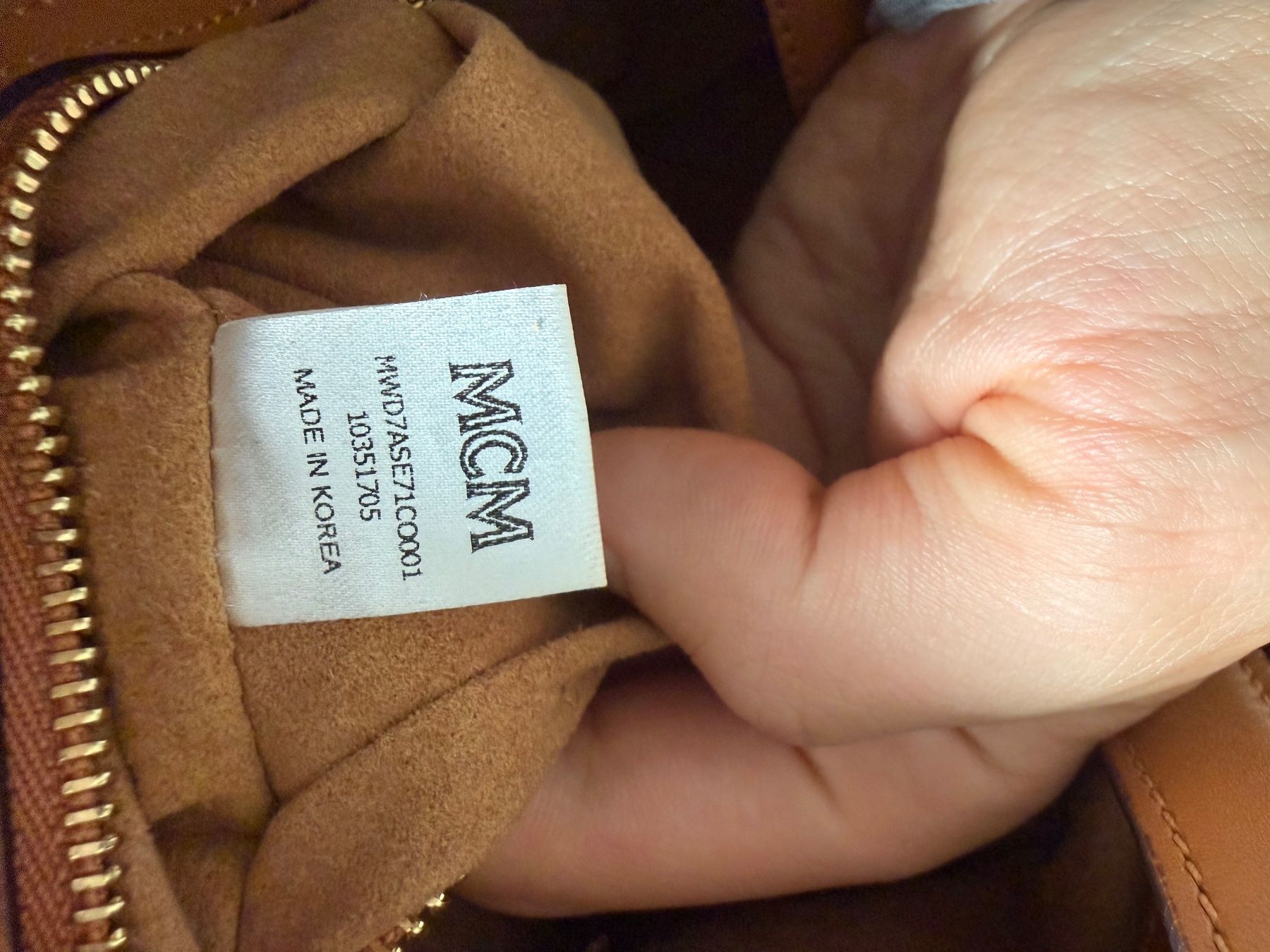 Borse da donna: MCM Beuteltasche Cognac Monogramm gebraucht – Usato da Brüttisellen venduto da xMarlon 4