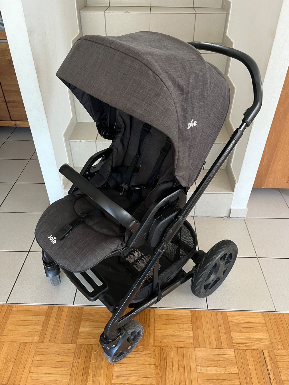 Joie Carrozzine: Joie Chrome Kinderwagen – Usato da Liestal venduto da Raifur