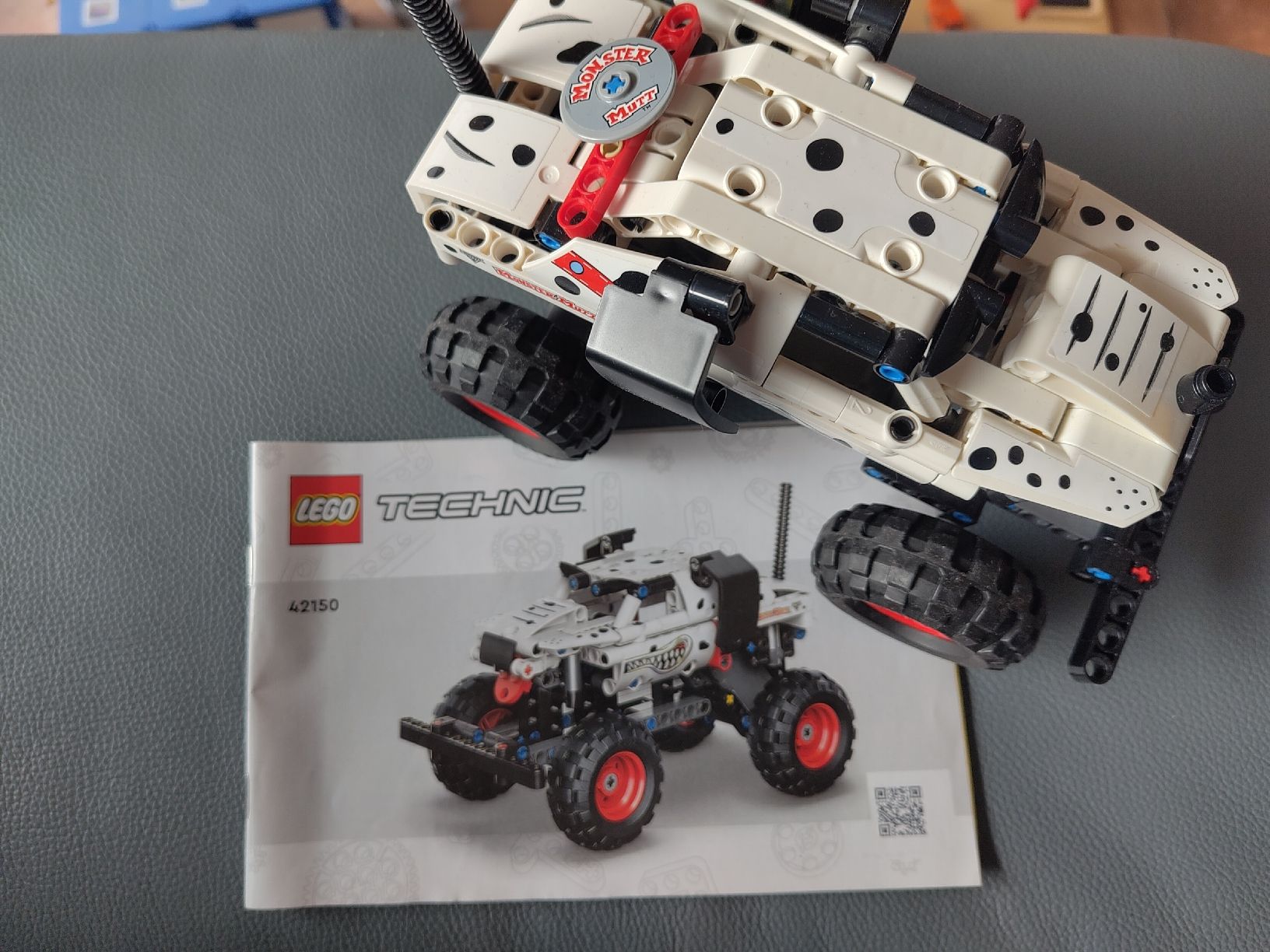 Lego Giocattoli: LEGO Technic Monster Mutt Dalmatiner Truck 42150 – Usato da Leuggern venduto da Pummi19 1