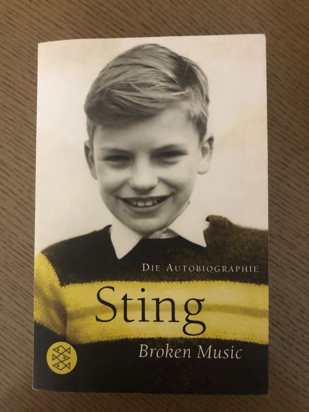 Bücher: Buch „Brocken Music“ von Sting – Gebraucht aus St. Moritz von Capricorn88
