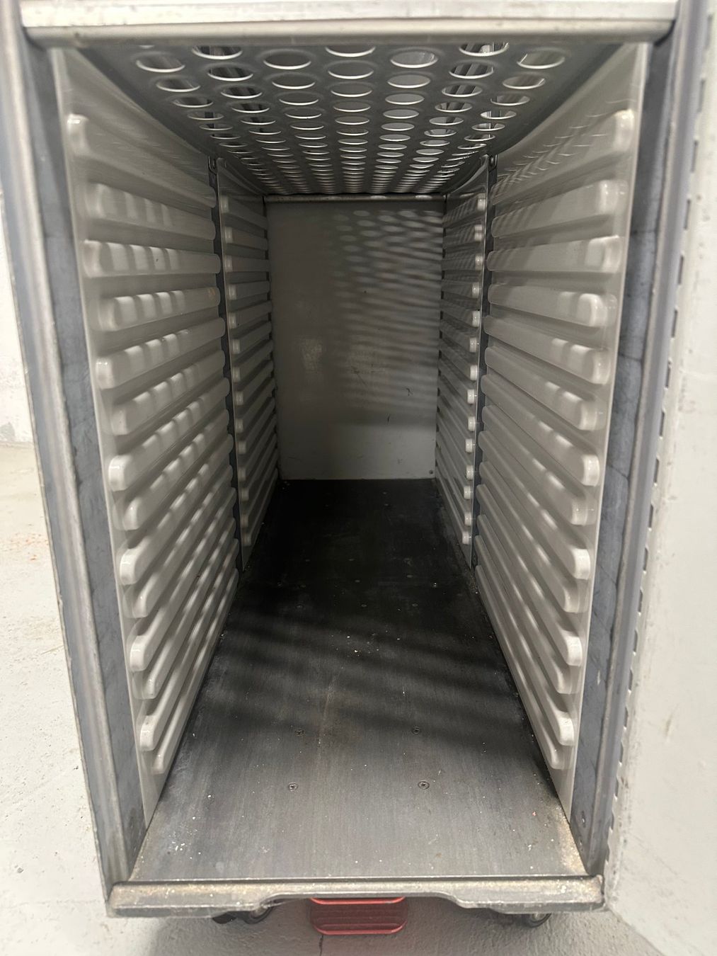 Altro in Aeronautica: SWISS Airline Trolley - Boardtrolley – Usato da Buchs AG venduto da nilele 5