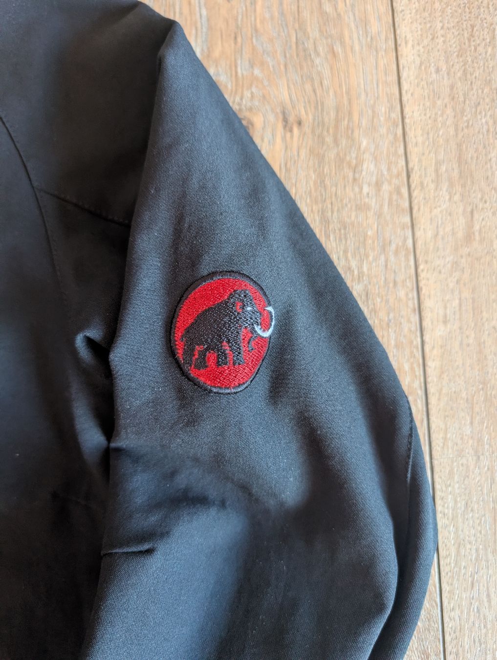 Mammut Giacche: MAMMUT - Softshell Noir, Parfait État, M – Usato da Haute-Nendaz venduto da DetoutDerien 3