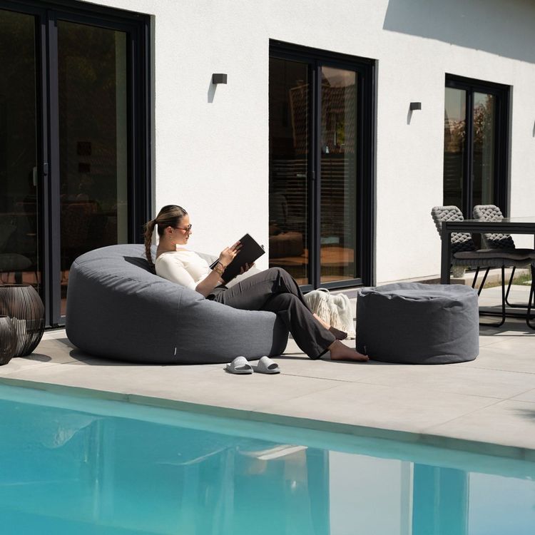Sessel: XXL Sitzsack mit Hocker MAGGY - Anthrazit – Neu und originalverpackt aus Wallenwil von toesstal-vertrieb