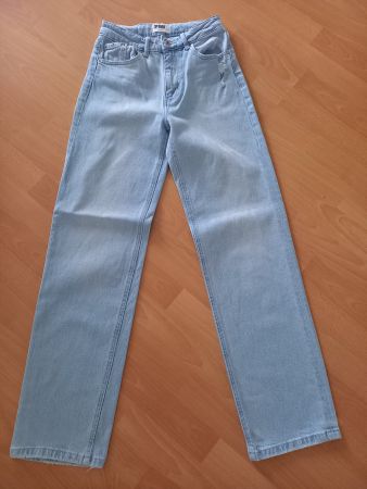 Trendige, helle Jeans für Mädchen/Damen, Grösse 34