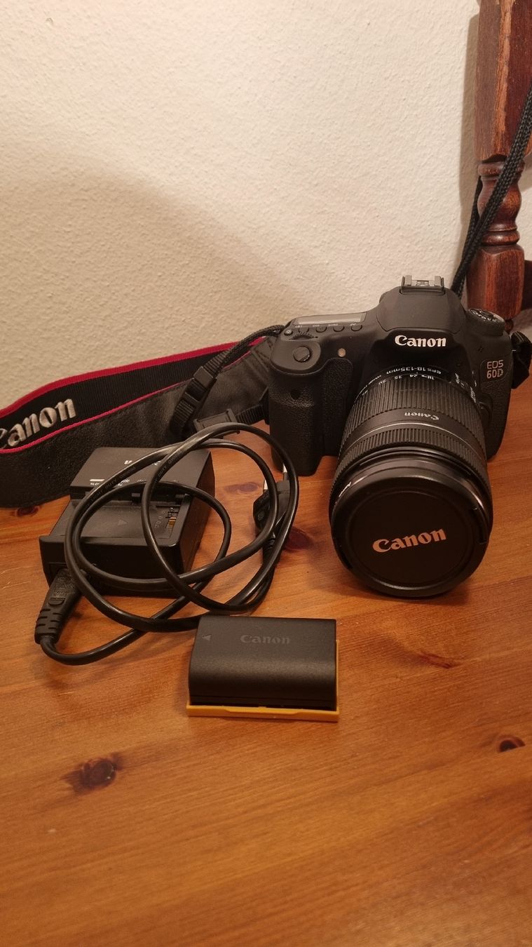 Canon Appareil photo: Canon EOS 60D - Spiegelreflexkamera – D'occasion à Basel par Tsoe1.0