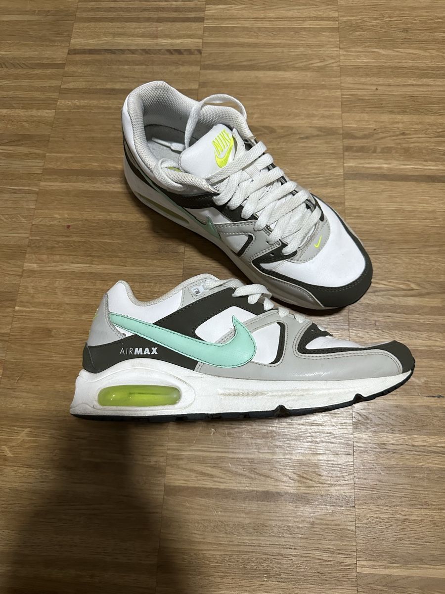 Nike Scarpe da donna: Nike Air Max Command Gr. 39 – Usato da Basel venduto da Zekoo. 1