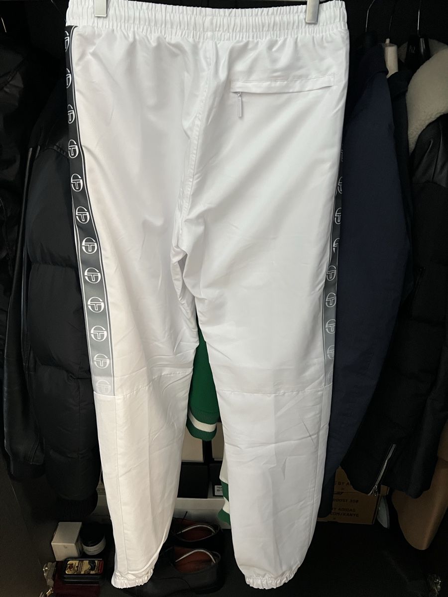 Pantaloni: Sergio Tacchini Trainingshose Weiss, Neu – Nuovo (secondo la descrizione) da Zürich venduto da Cosal 1