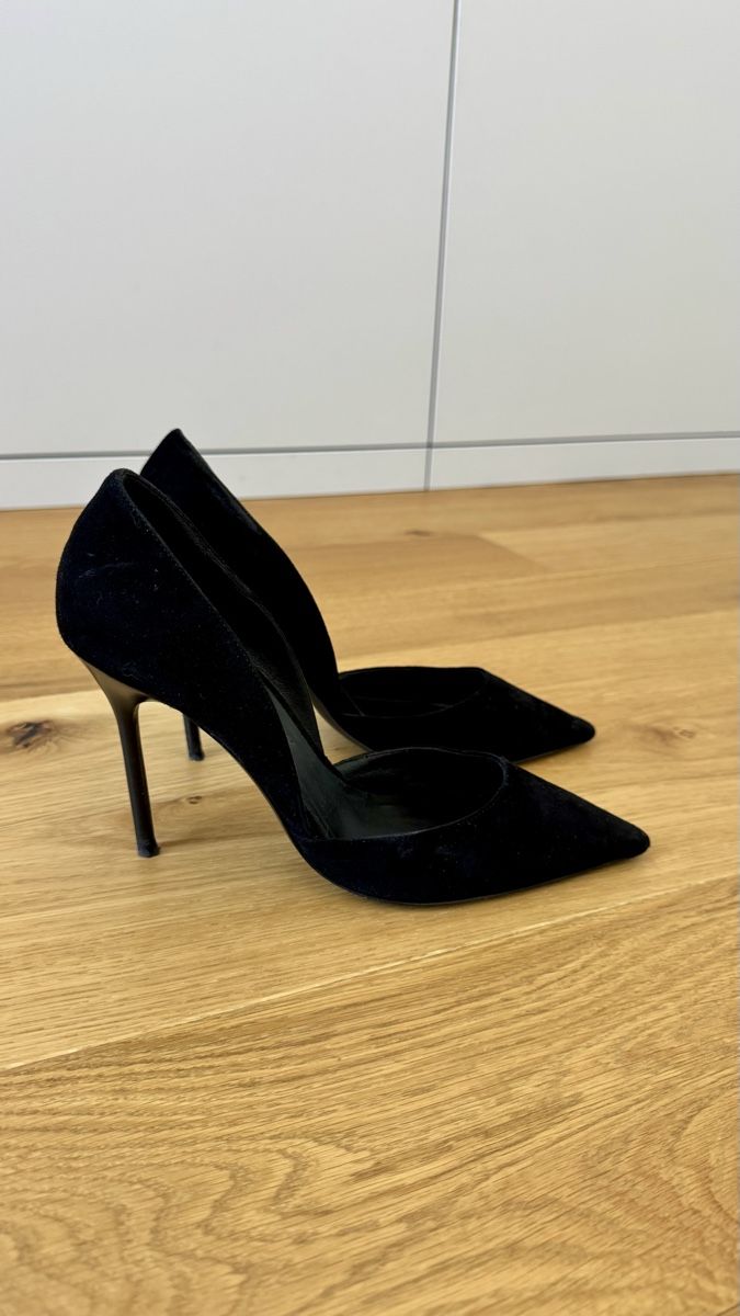 Burberry Scarpe da donna: Burberry Black Suede Heels - Pointed Toe - Size 38 – Usato da Dübendorf venduto da Pink.Blue
