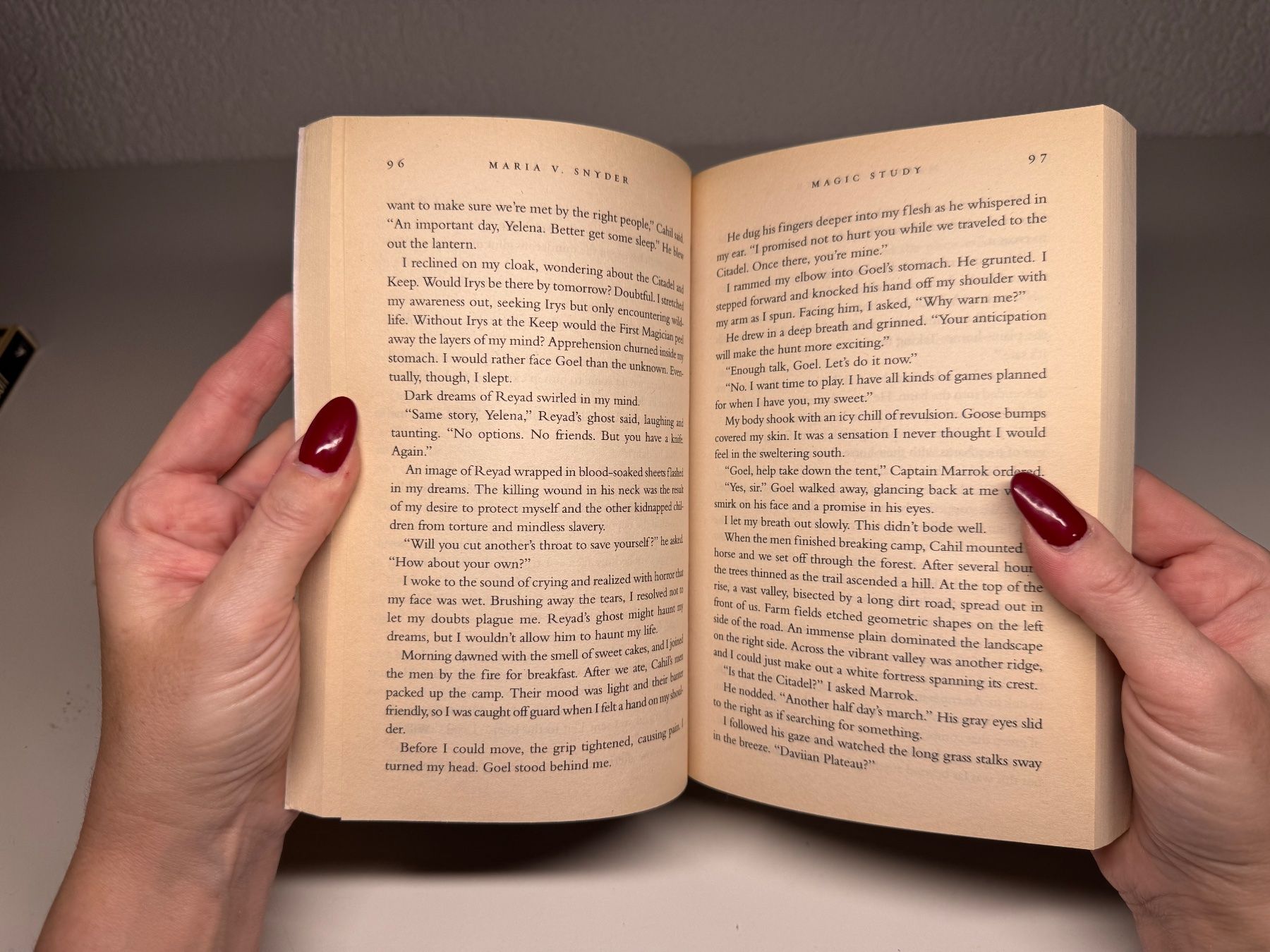 Libri: NOVEL: Maria V. Snyder, Magic Study – Usato da Grosswangen venduto da English_books 6