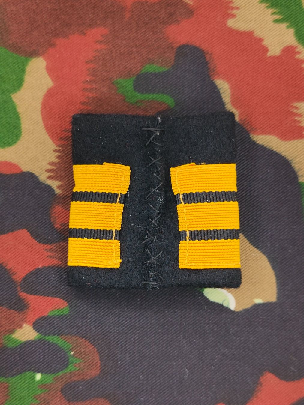Schweizer Armee Uniformi: Schulterpatten Oberst Set Ord. 1949 – Usato da Bauma venduto da SwissMilitaria 1