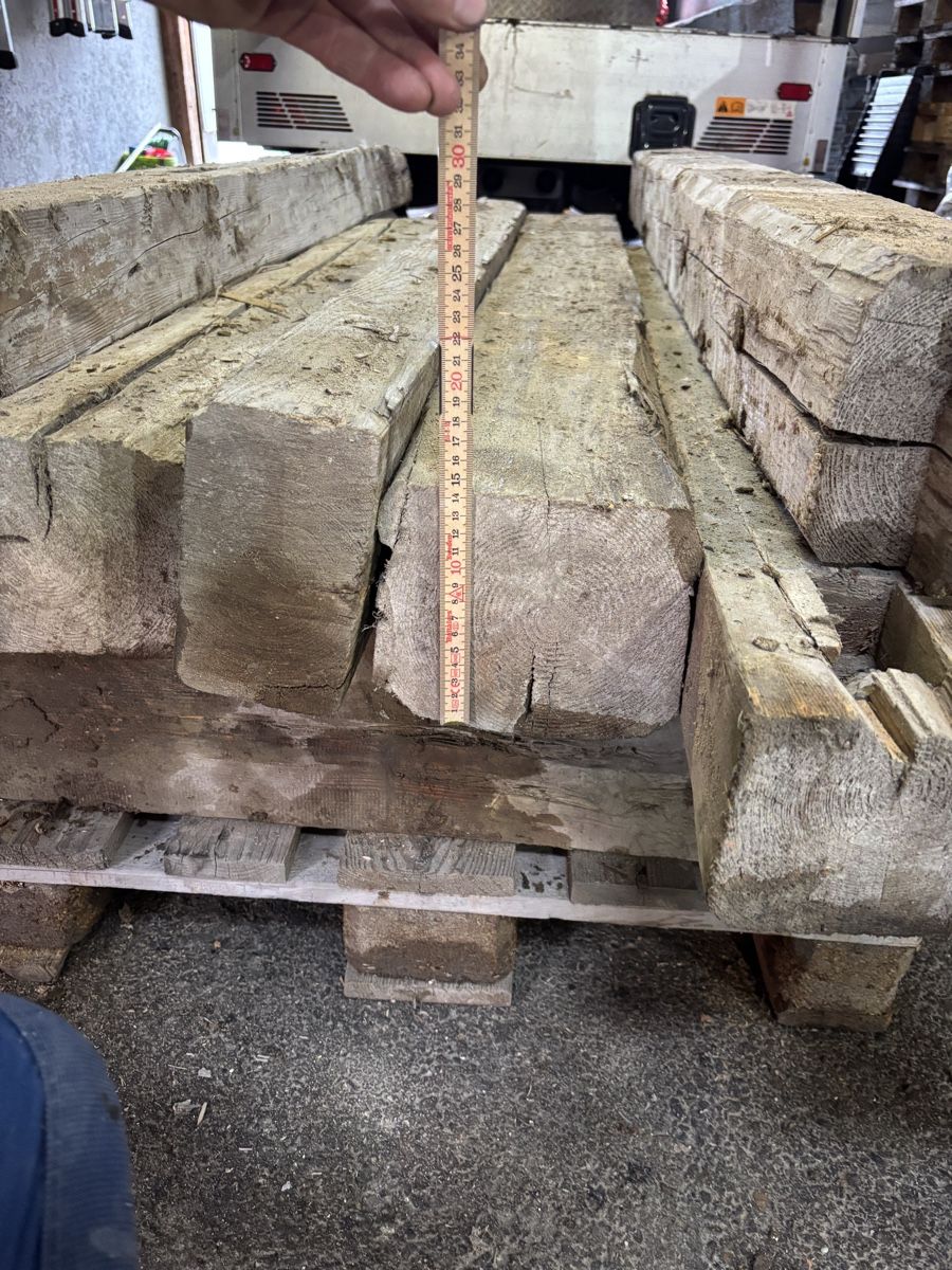 Articoli in legno: Altholz balken – Usato da Turbenthal venduto da inf_77rq 4