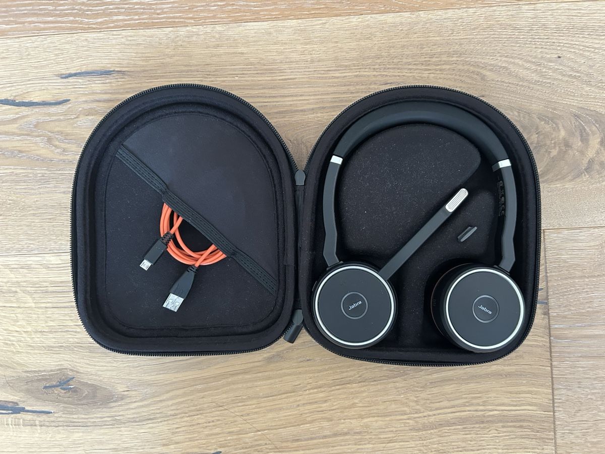 Jabra Kopfhörer: Jabra Evolve Headset mit Ladekabel und Case – Gebraucht aus Oberkirch LU von artbar