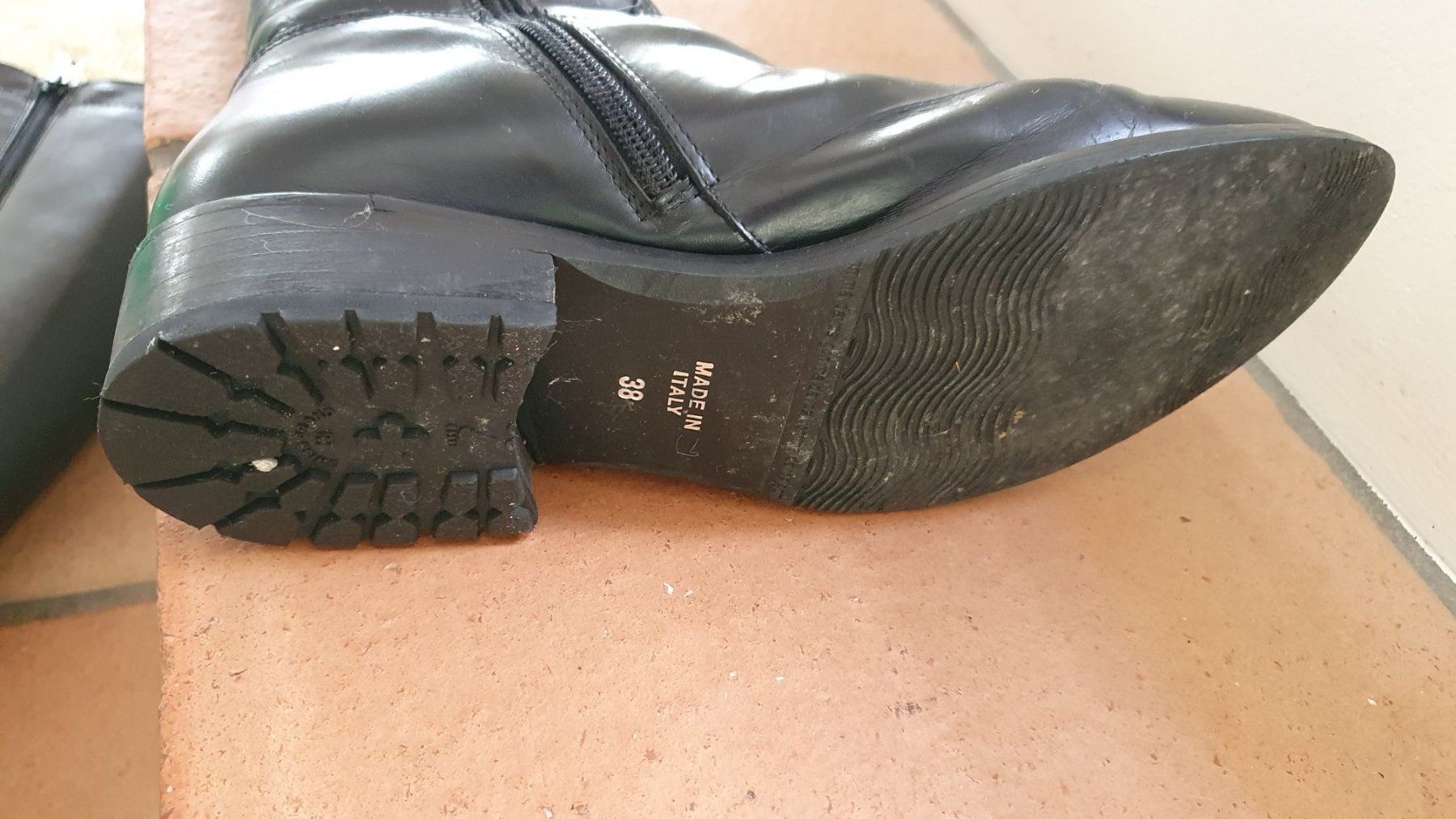 Damenschuhe: Elegante, schwarze Lederstiefel – Gebraucht aus Jona von Lucie.P 4