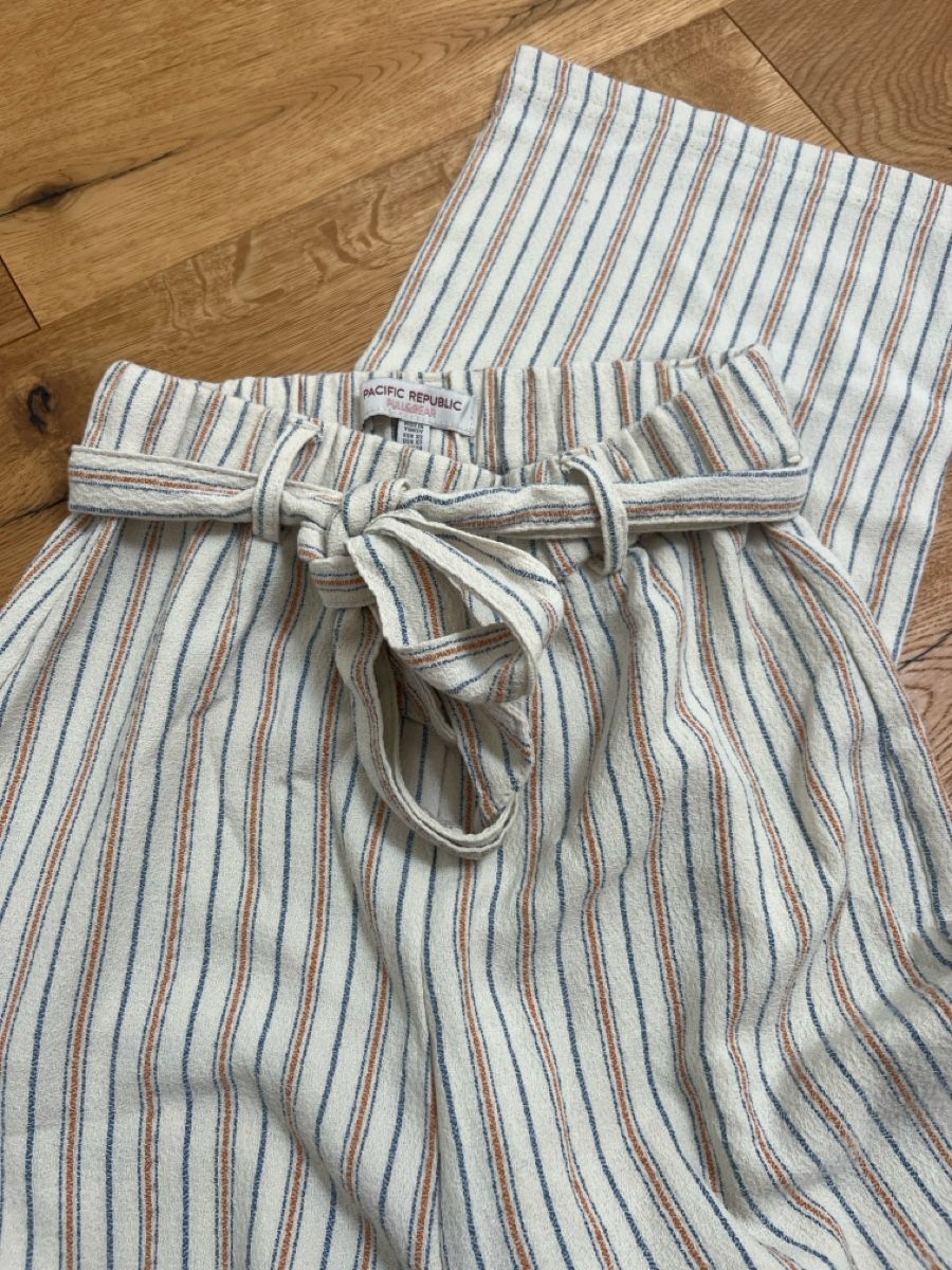 Pull&Bear Pantaloni: Stoffhose Pull&Bear gestreift mit Bindegurt Grösse XS – Usato da Zürich venduto da Vania55 3