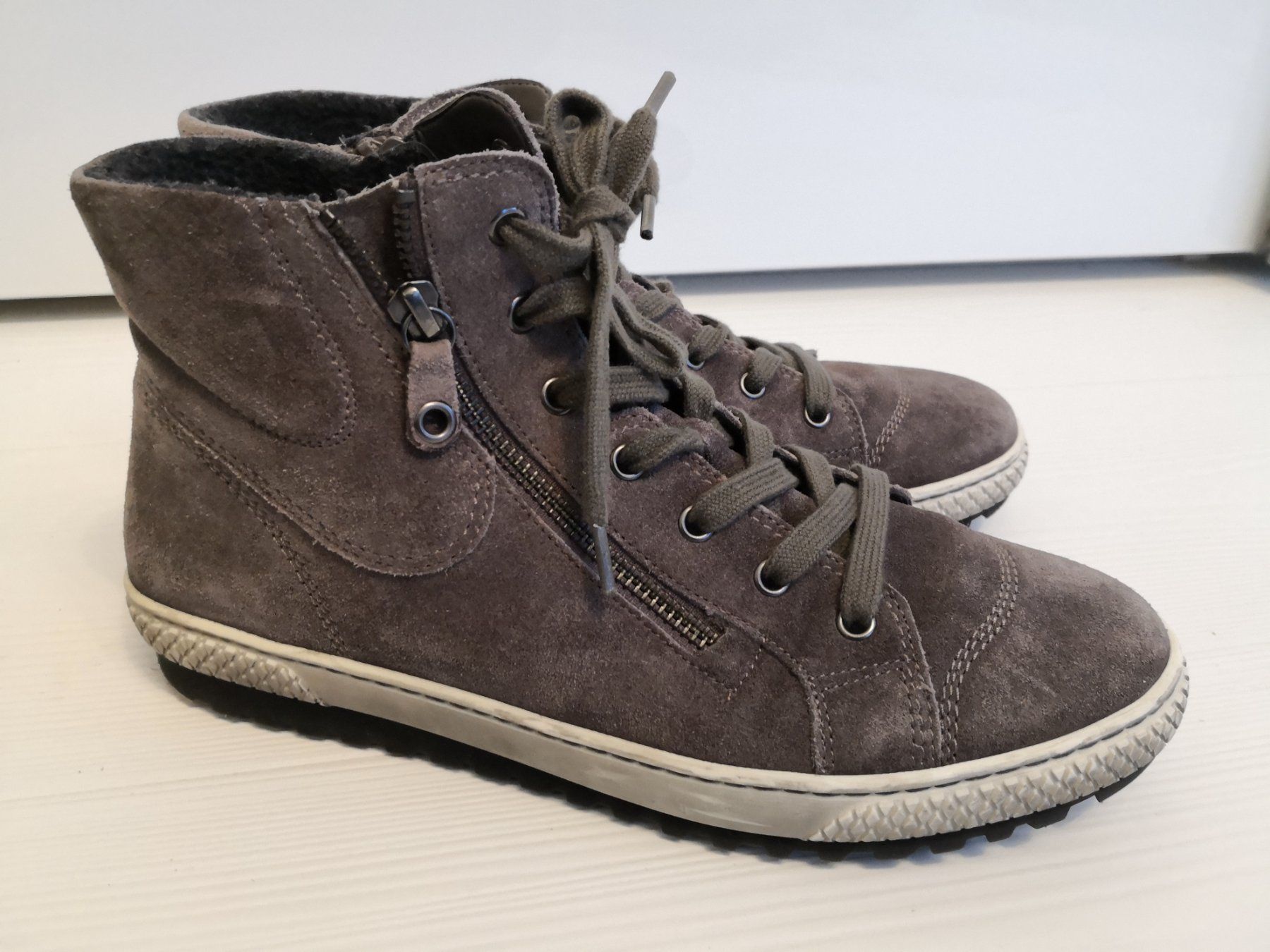 Gabor Scarpe da donna: 🤩GABOR SNEAKER WILDLEDER GRAU – Usato da Olten venduto da Naja-Twins-Twins 8