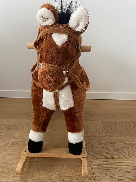 Jouets: Cheval à bascule – D'occasion à Lausanne par ali_vmb9