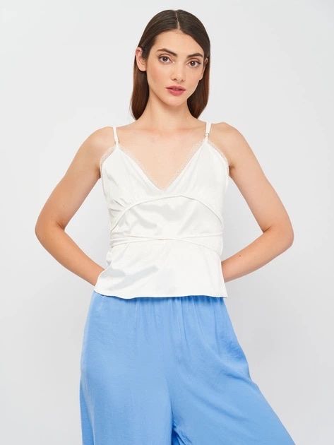 Zara Top: NEW - ZARA White Satin Top NP: 49.- – Nuovo (secondo la descrizione) da Horgen venduto da lme_8kj7