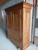 ARMOIRE BARROQUE NOYER MASSIF AVEC SERRURES ET CLÉS