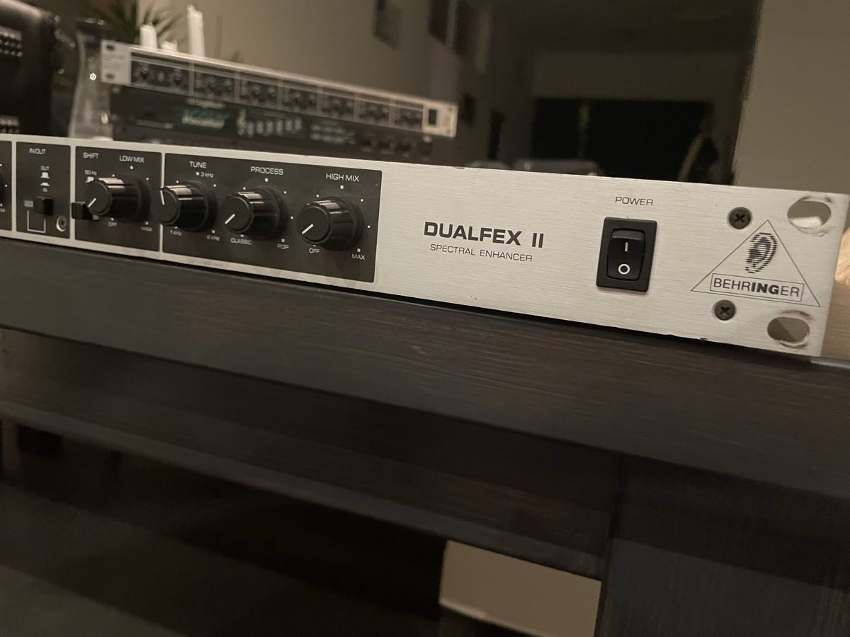 Behringer Equalizzatori: Behringer Dualfex II - Spectral Enhancer – Usato da Interlaken venduto da liv_2f8g