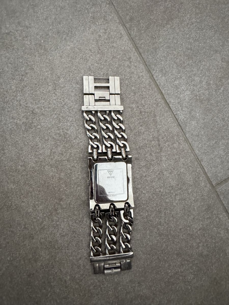 Autres accessoires pour montres: Guess uhr – D'occasion à zürich par mane02