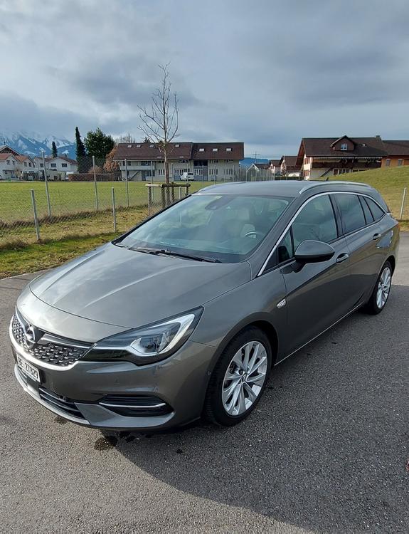 Opel Astra Sports Tourer 1.4T Elegance automat