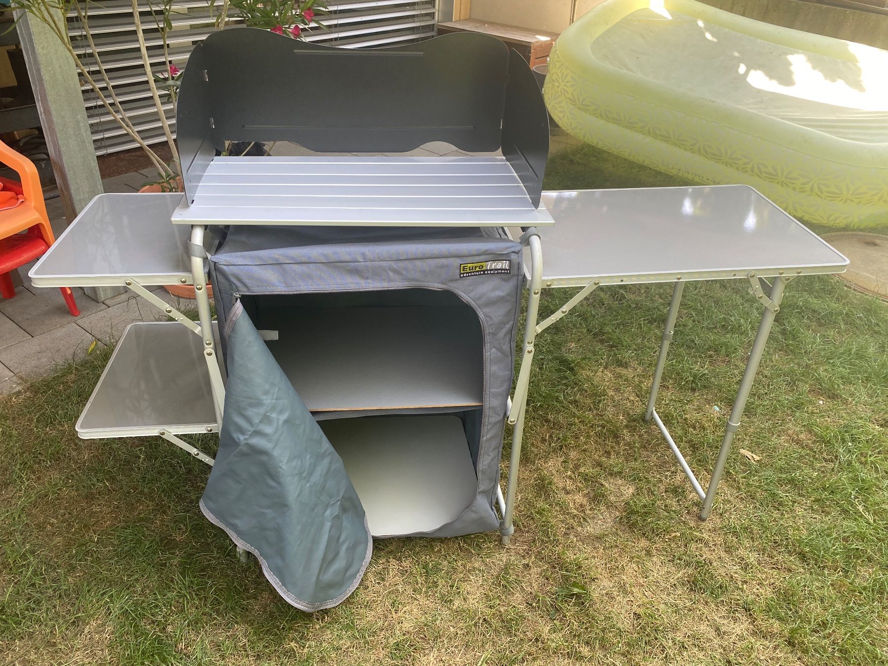 Cucine complete: Eurotrail Campingküche – Usato da Rapperswil BE venduto da mar_qp6b