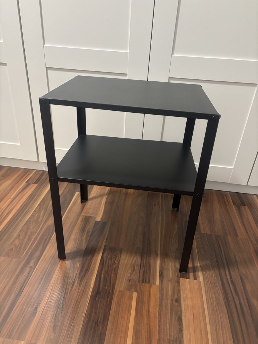 Tables: Ikea Ablagetisch KNARREVIK – D'occasion à Beromünster par Ana.8