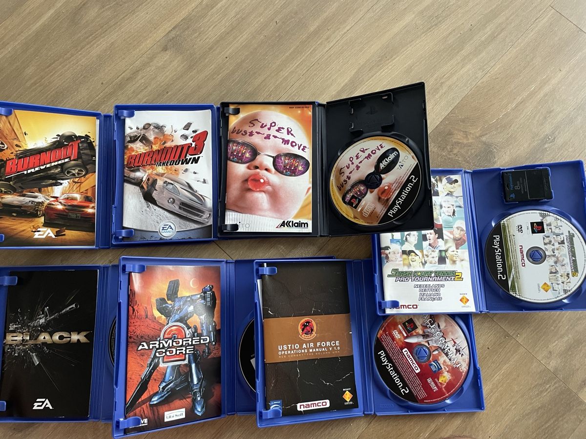 Sony Consoles: Playstation 2 Mini und Spiele – D'occasion à Leissigen par danyrichjr 5