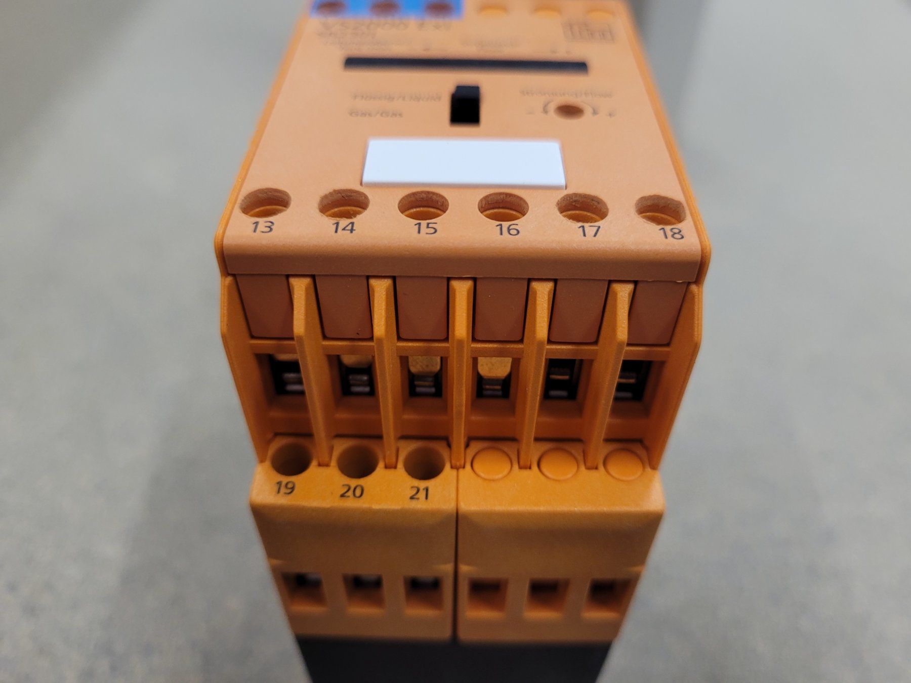 Componenti elettronici: IFM Electronic VS2000 Exi SR2301 Strömungswächter Gerät – Usato da Vitznau venduto da Vitznau84 1