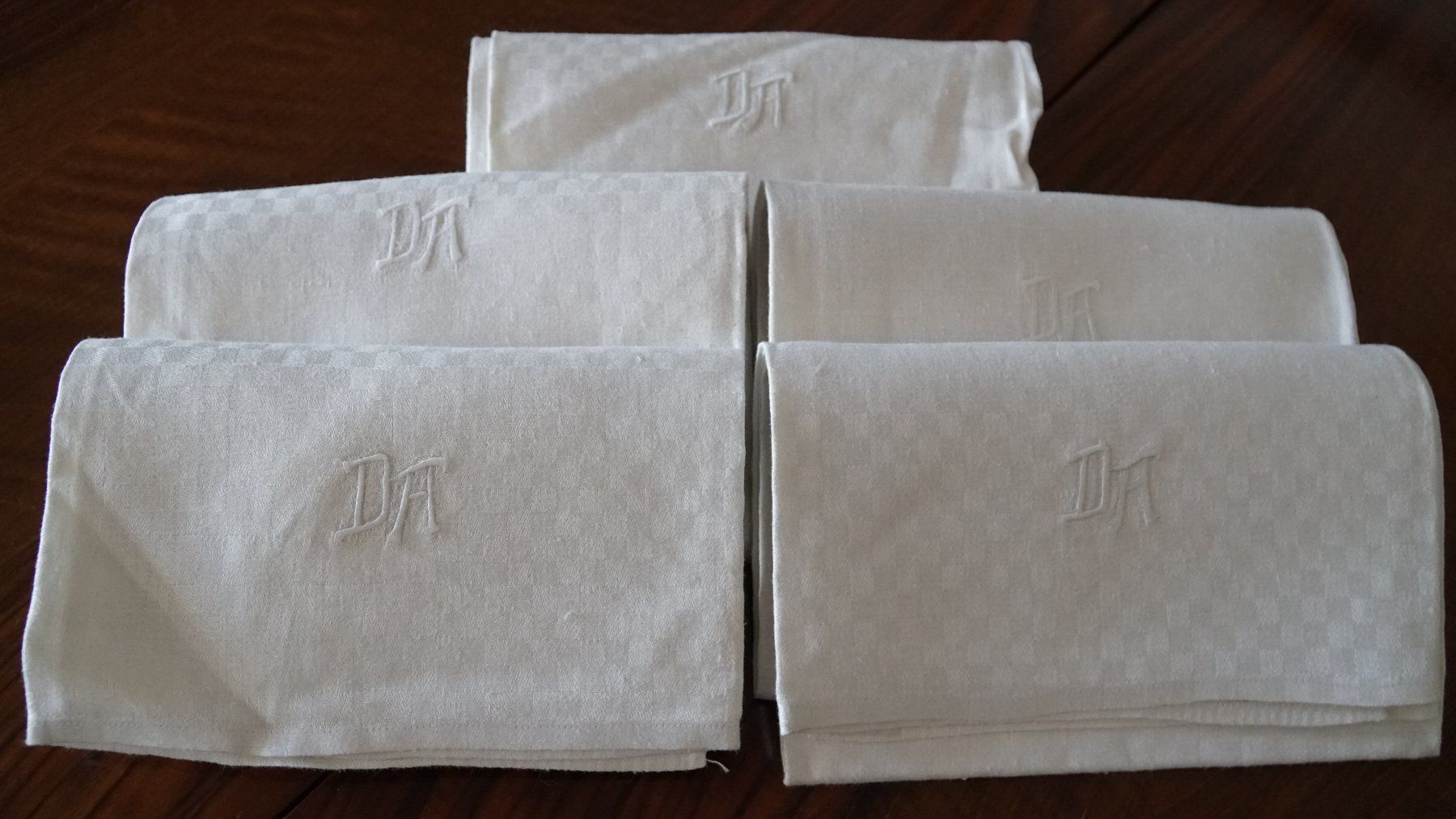 Strofinacci: Geschirrtücher Seidendamast Monogram – Nuovo (secondo la descrizione) da Bern venduto da Antikbatik