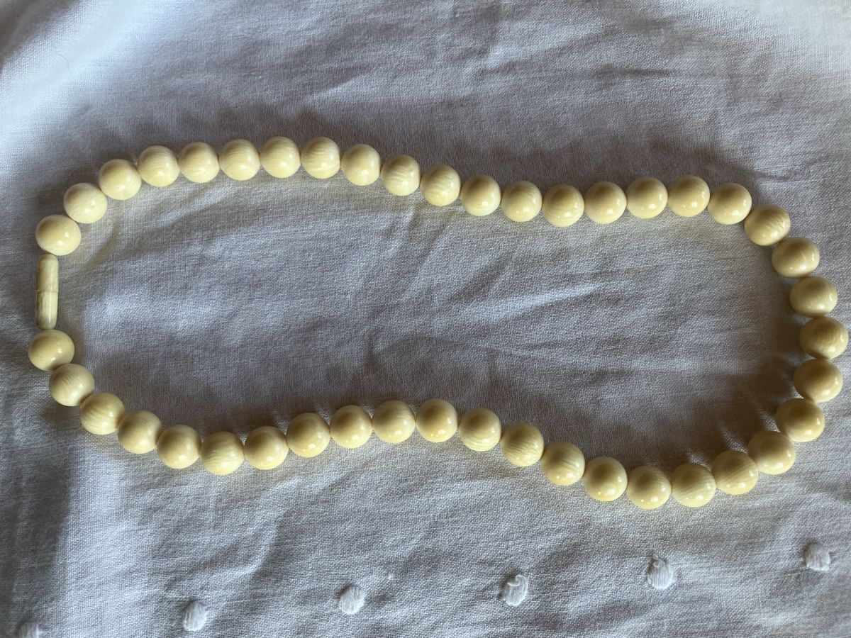 Catenine: Vintage Kette aus Knochen – Usato da Bassersdorf venduto da groovygremlin