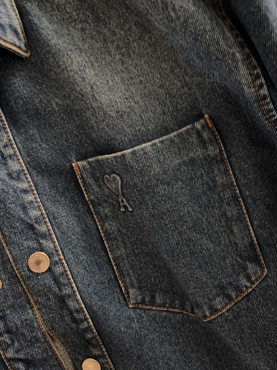 Blusen: Ami Jeanshemd Grösse XS – Gebraucht aus Zürich von susan21 2