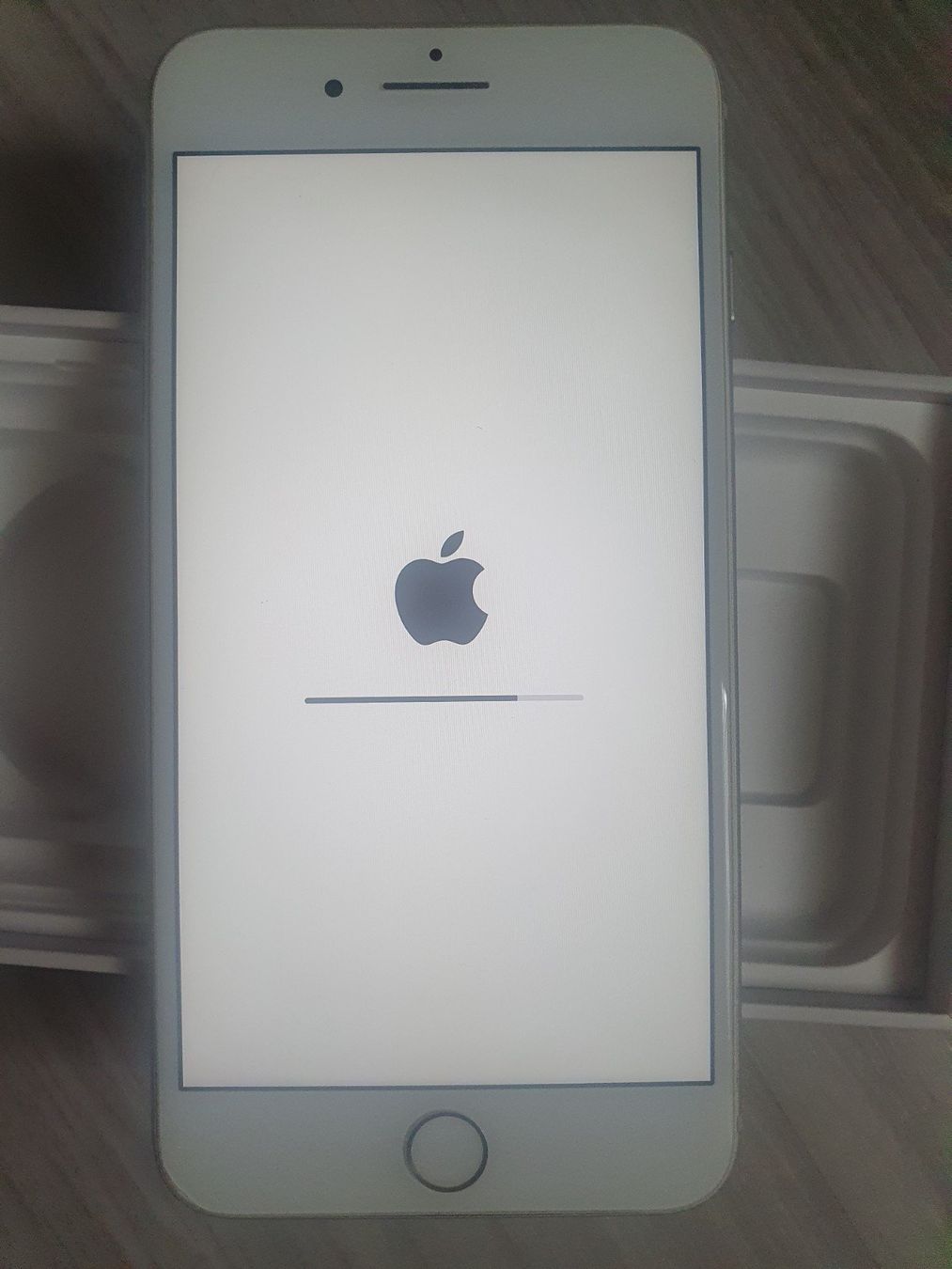 Apple Handys / Smartphones: iPhone 8+ plus 256 GB – Gebraucht aus Zürich von mez_6xw9
