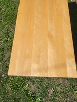 8 Holztische, helles Holz mit Chrom Beinen, Top Zustand!