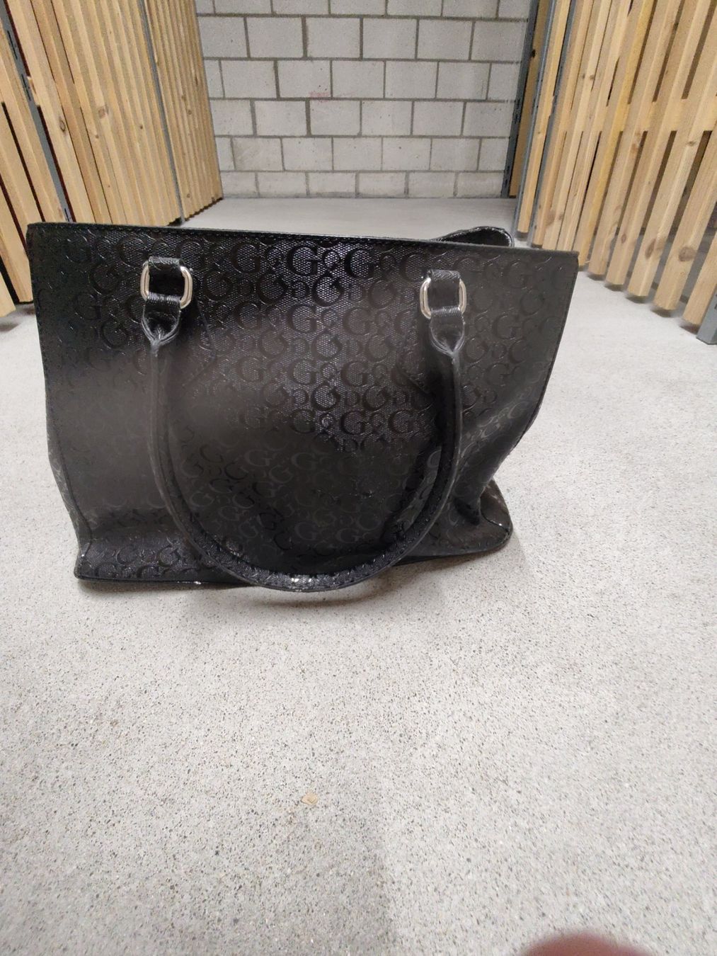 Guess Borse da donna: Guess Handtasche – Nuovo (secondo la descrizione) da Niederbipp venduto da cra_9xqn 1