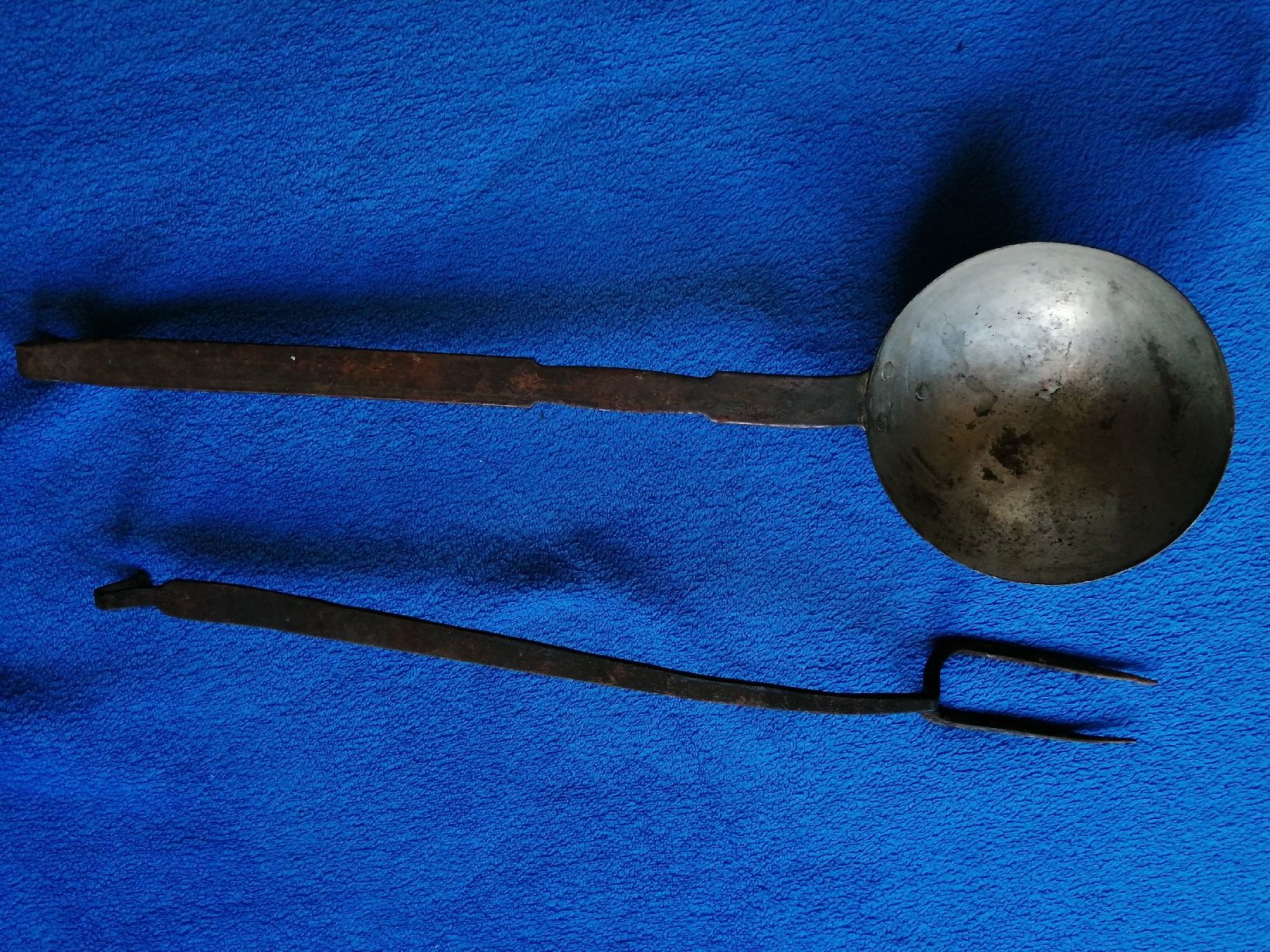 Küchengeräte: Rustikale Kelle und Gabel, Vintage Küchenhelfer Set – Gebraucht aus Honau von holunder3
