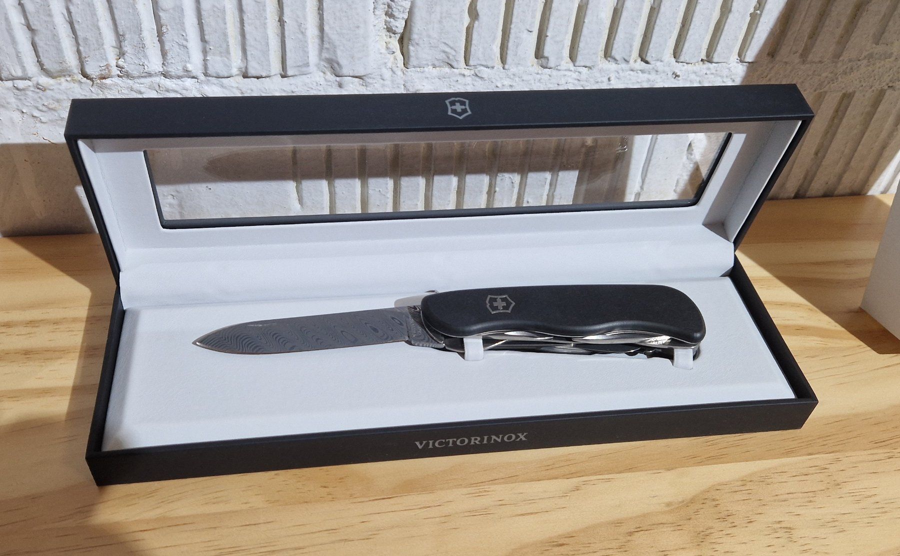 Coltelli tascabile: Victorinox Damast 2017 – Nuovo e nell'imballaggio originale da Seedorf BE venduto da Stibutz 1