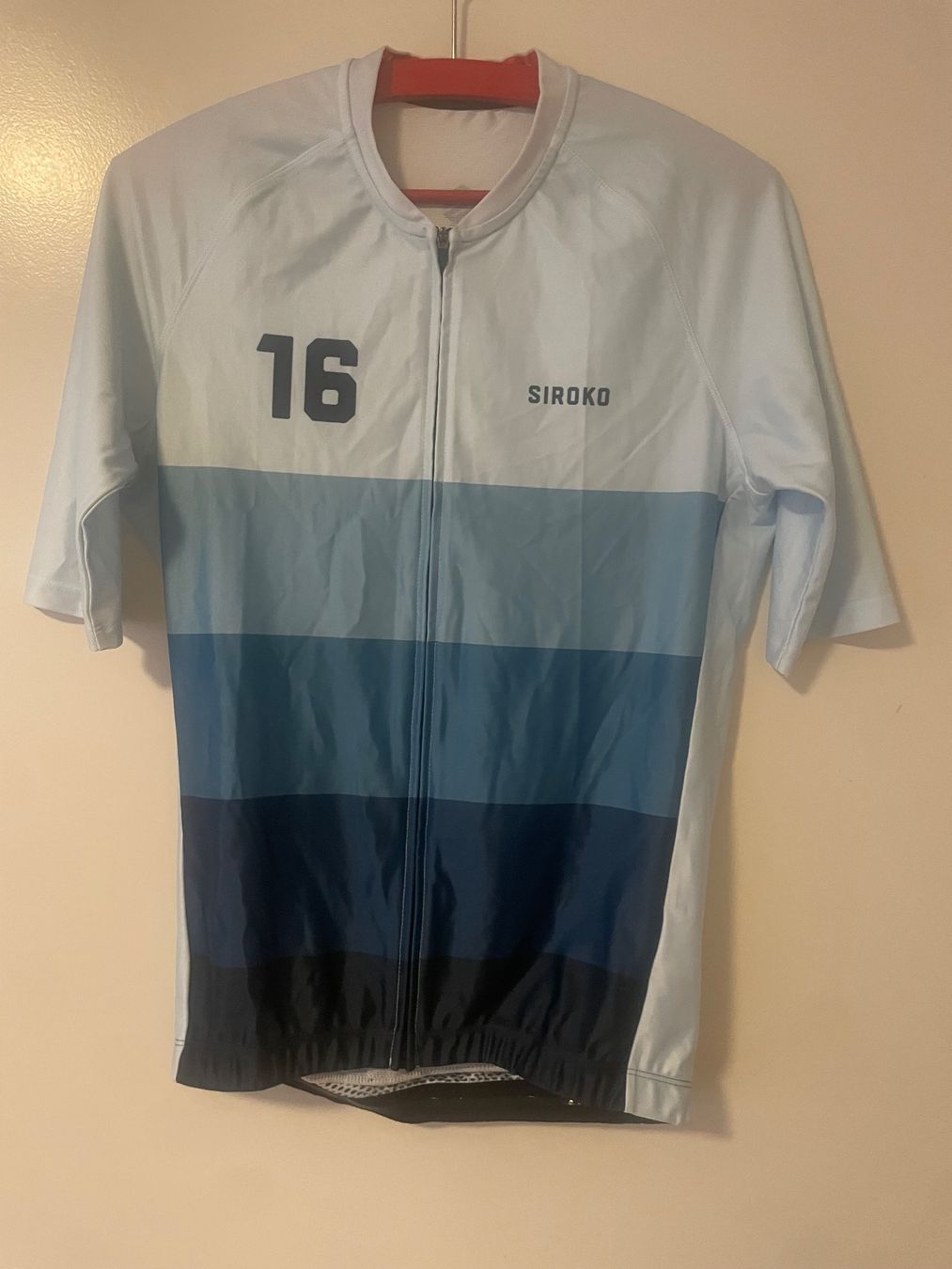 Maillots de corps & Pantalons: Fahrradtrikot Siroko – D'occasion à Wettingen par Sloettler