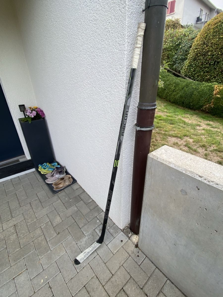 Ccm Crosses & Cannes: CCM Ribcor Eishockeyschläger 75 Flex, P19, Kurve: RIGHT – D'occasion à Bargen BE par thom_88