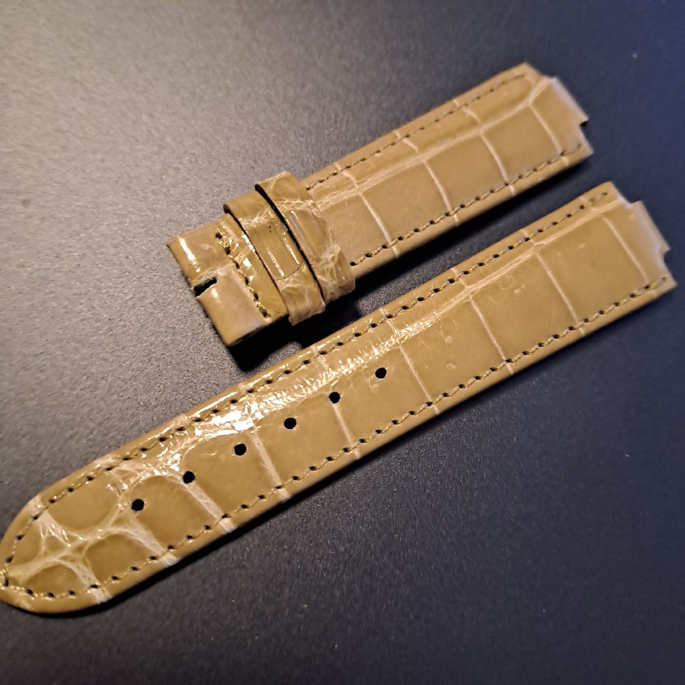 Bracciali & Braccialetti: Universal Armband Leder  – Nuovo (secondo la descrizione) da Neuhausen am Rheinfall venduto da Waly...