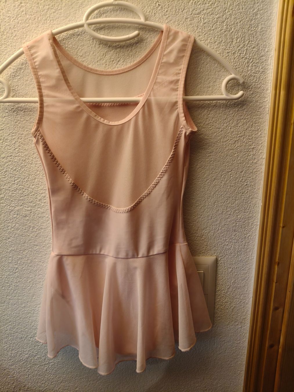 Lotti & Set di vestiti: Ballettkleider Gr. 128-134 – Usato da Sargans venduto da SE3 4