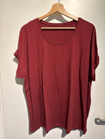 Bordeaux rotes T-Shirt, Gr. L/XL, neuwertig