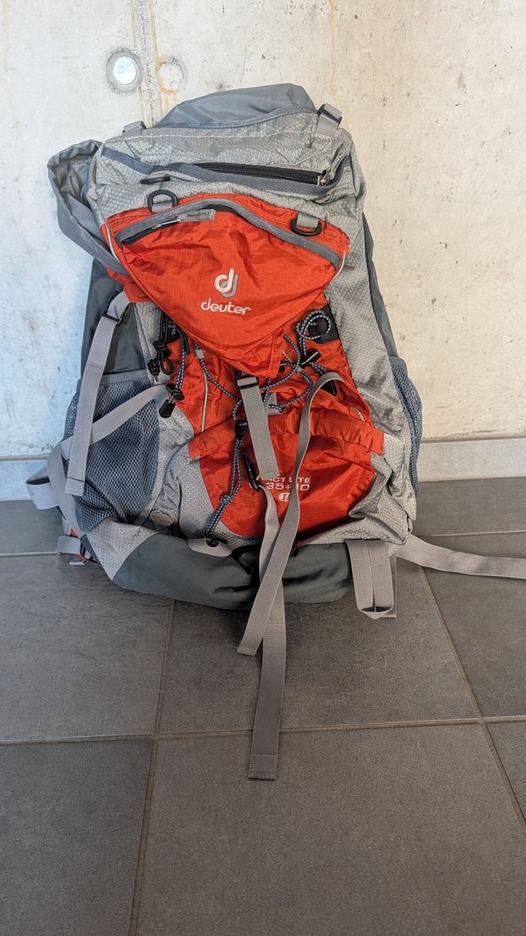 Deuter Sacs à dos: Deuter Wanderrucksack ActLite 35 + 10 – D'occasion à Kirchdorf AG par Reto2005 2