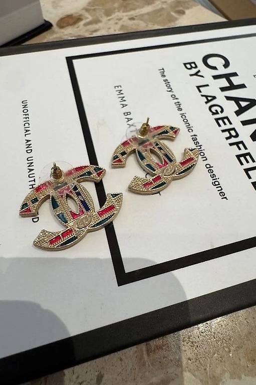 Chanel Ohrringe & -stecker: CHANEL OHRSTECKER BUNT – Neu (gemäss Beschreibung) aus Schwyz von bofb 1
