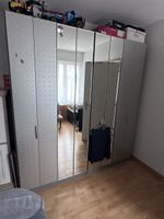 Kleiderschrank 4-türig mit Spiegeln und Lochmuster