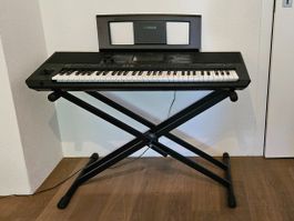 Yamaha PSR-SX700 Keyboard – sehr guter Zustand